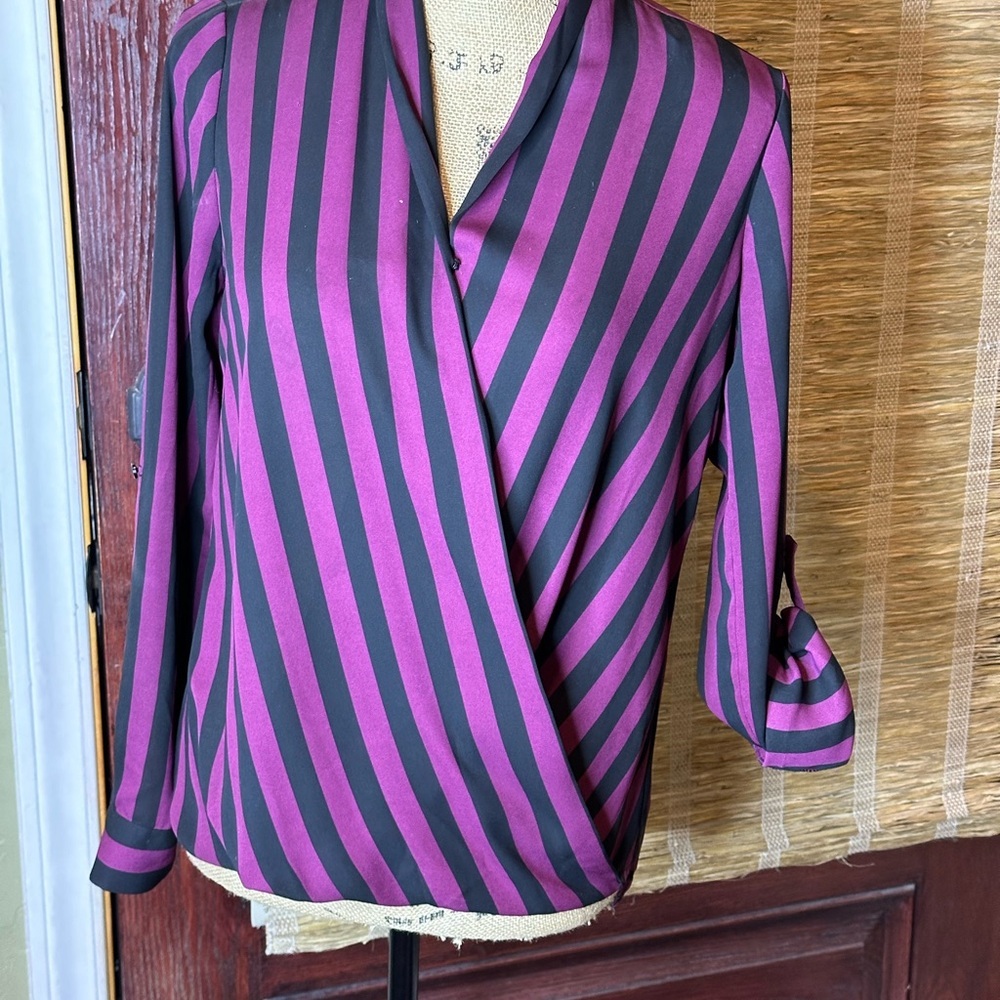 Pleione wrap blouse - Picture 2 of 8